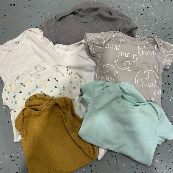 7 pack of onesies size 3-6 months - Picture 1 of 1